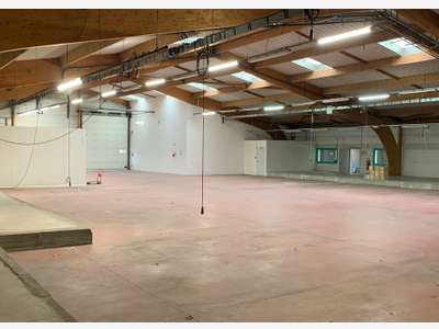 Local d'activités 1812m² à vendre à Nersac RN141