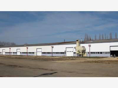 À vendre – Locaux industriels jusqu'à 9300 m² à Ne