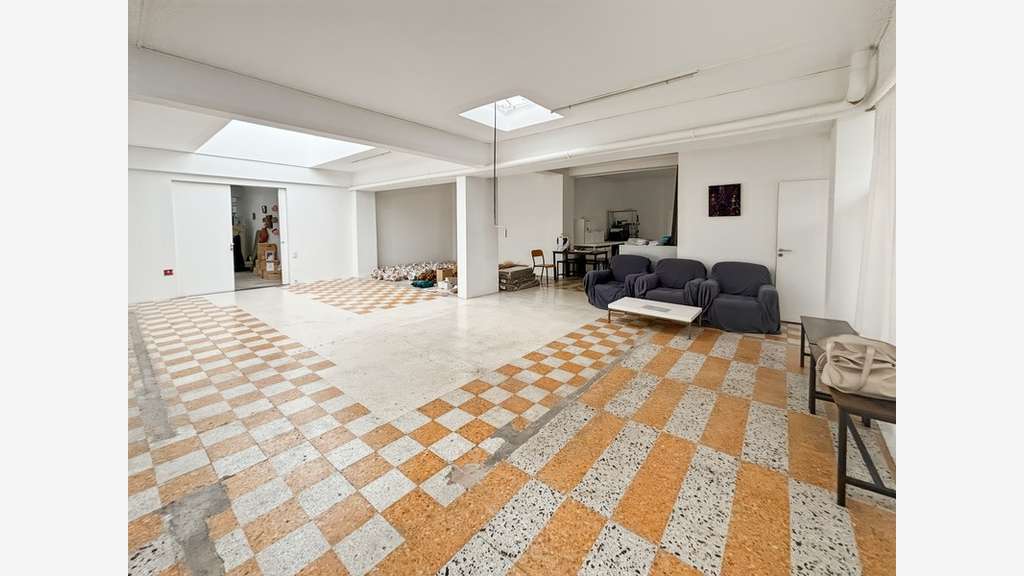 Vente grand local professionnel 406m² à Nice