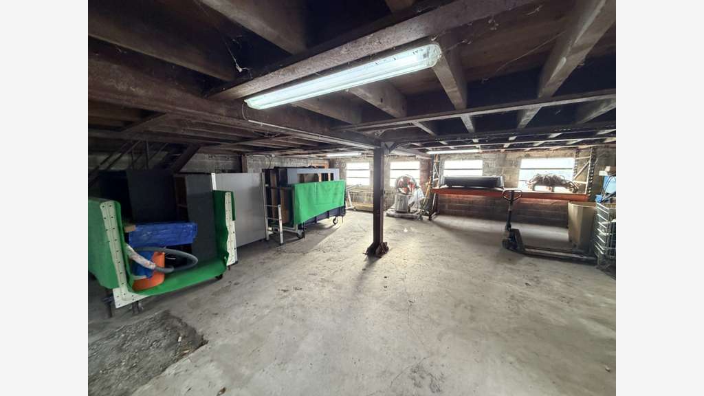 AV local de stockage 2680m² à Nogent-sur-Eure