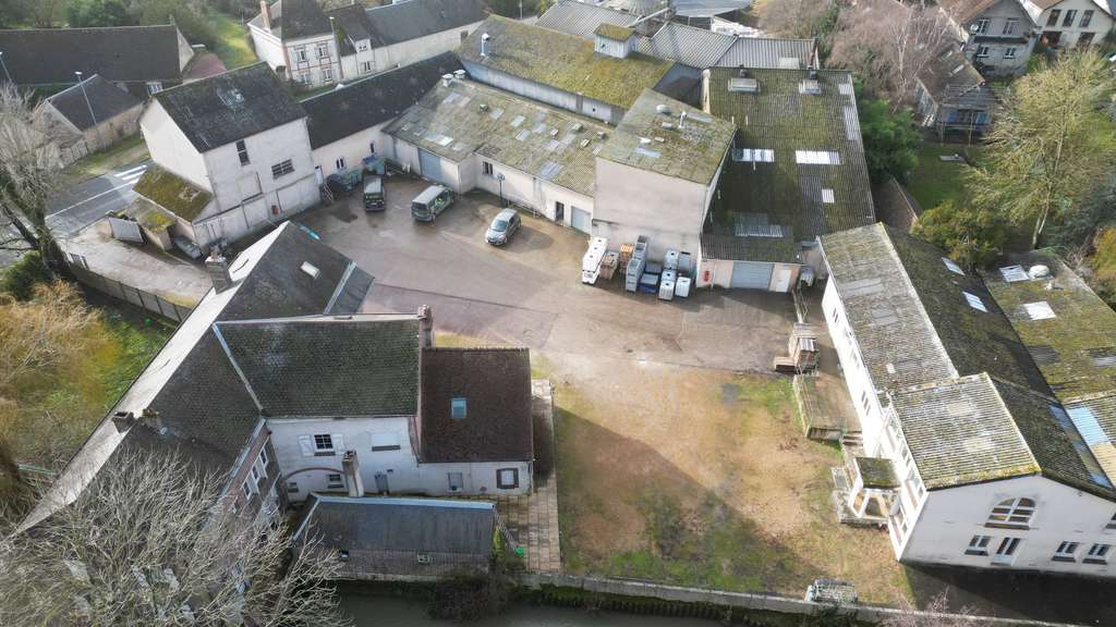 AV local de stockage 2680m² à Nogent-sur-Eure