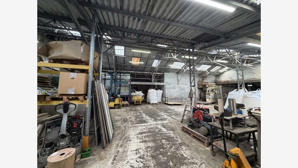 AV local de stockage 2680m² à Nogent-sur-Eure