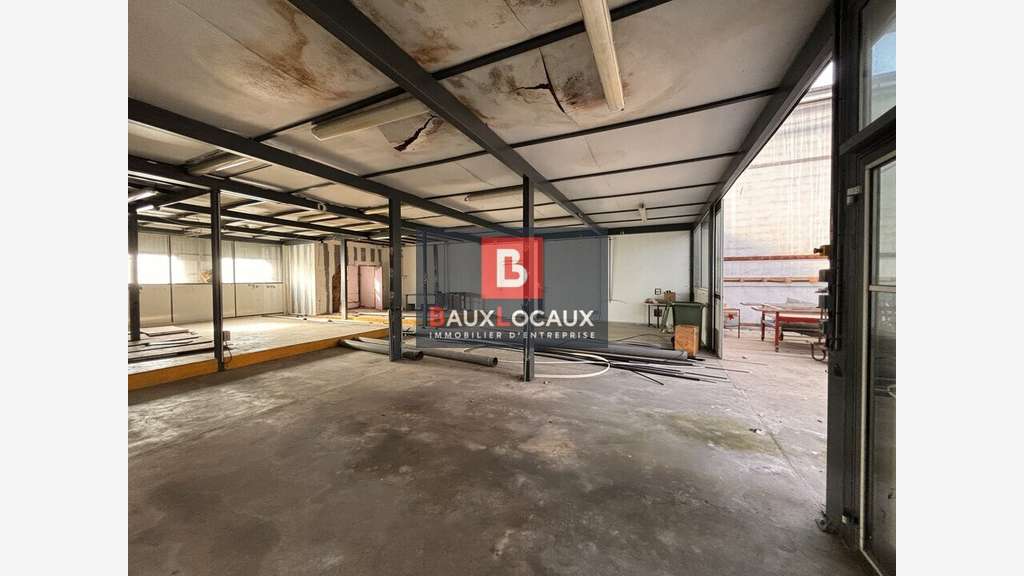 Locaux 1350m² à vendre zone du Coudoulet à Orange