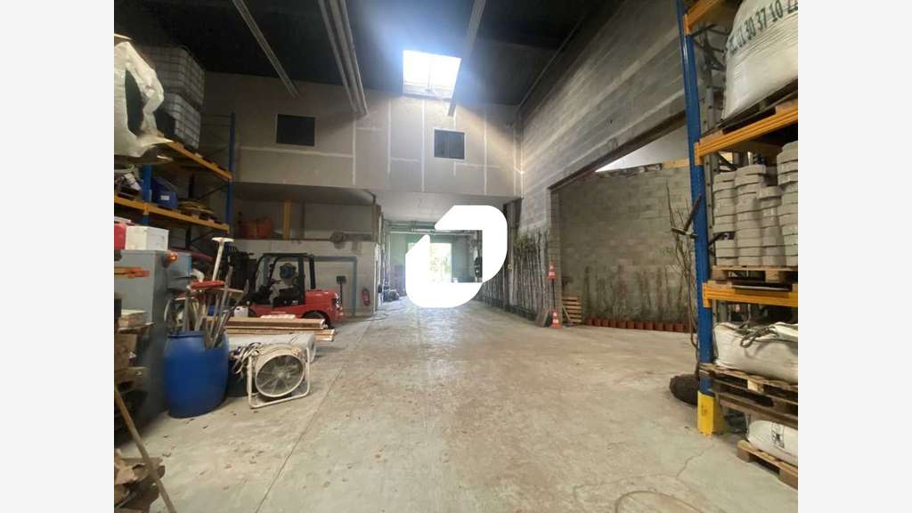 Vente Local d'activité 445m² Osny