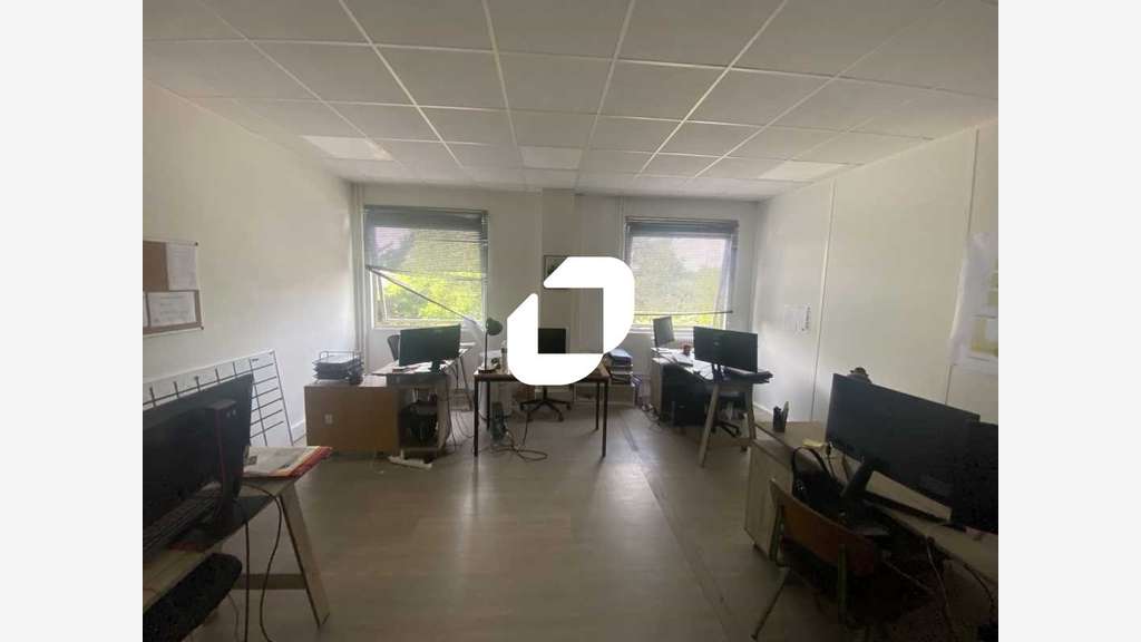 Vente Local d'activité 445m² Osny