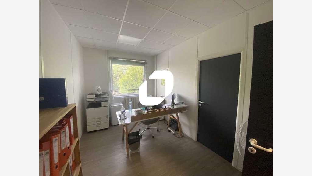 Vente Local d'activité 445m² Osny
