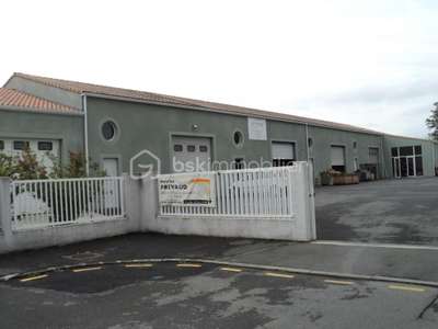 Vente Locaux d'activités - Entrepôts à Parempuyre