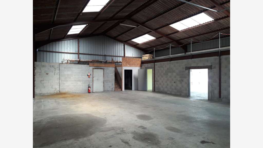 Achat local d'activités 246m² proche d'Auxerre 