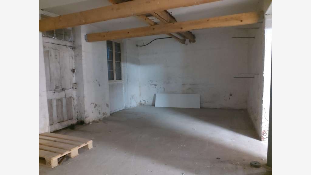 A vendre local d'activités 240m² à Périgueux