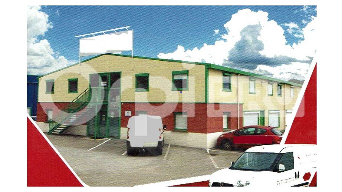 AV local d'activité dans zone dynamique à Péronnas