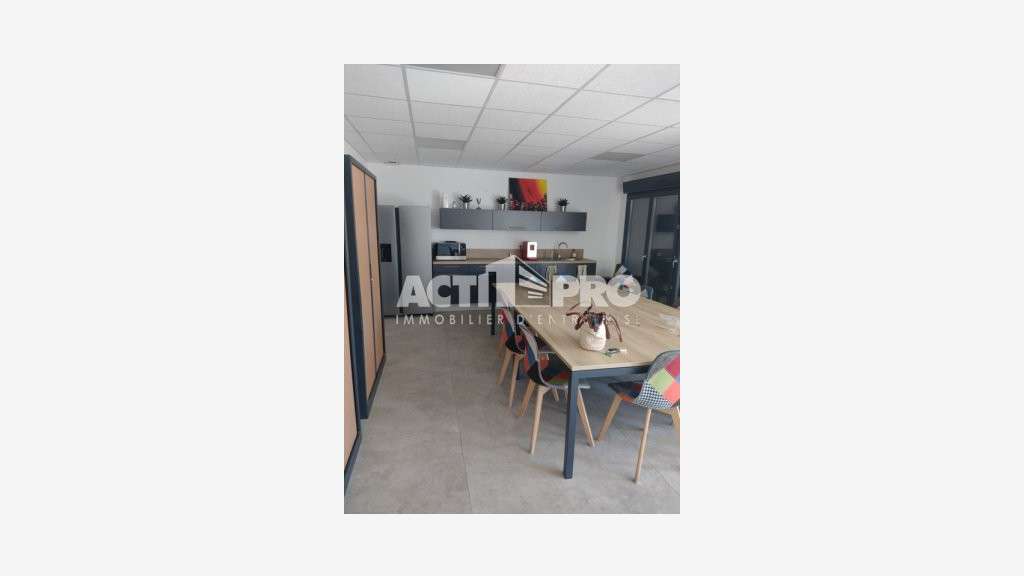 Vente entrepôt de stockage 555m² à Perpignan