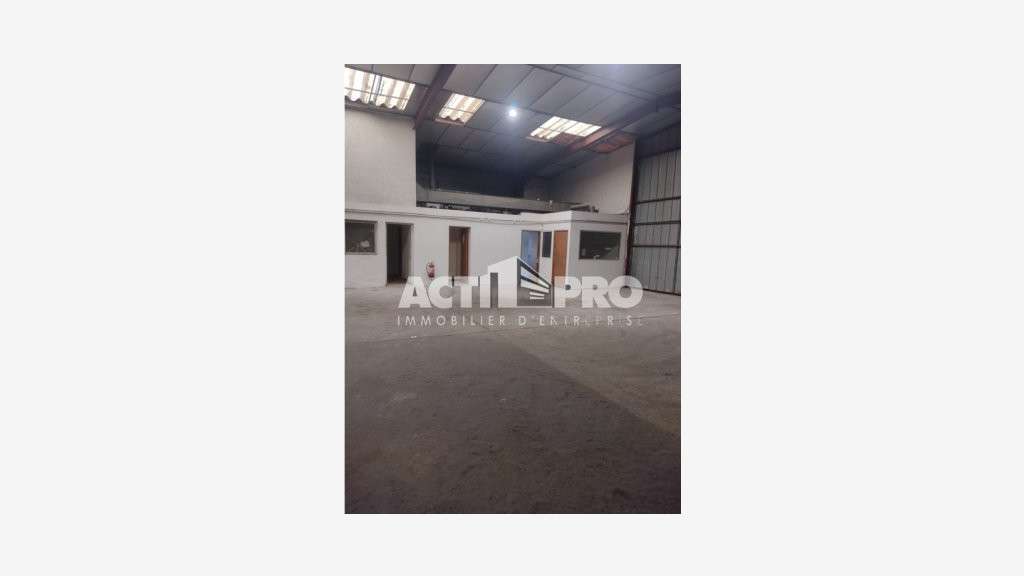 Vente entrepôt + magasin b2b 1154m² à Perpignan