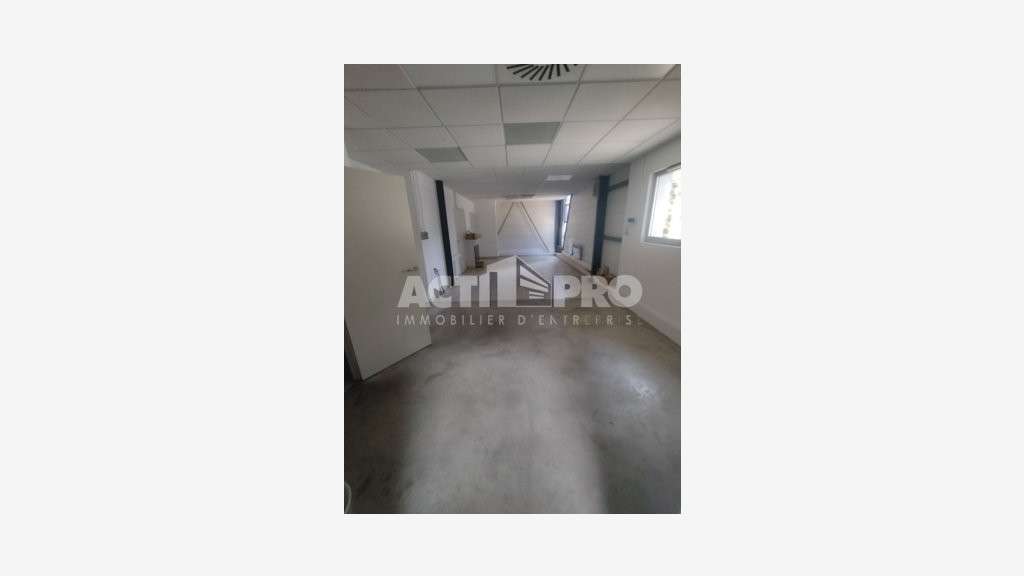 Vente local d'activité 800 m² à Perpignan