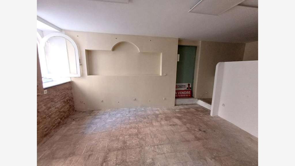 Vente murs commerciaux libres 29.88m² à Perpignan