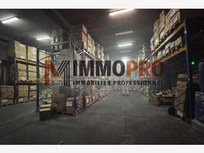 A vendre local industriel de 320m² à Peymeinade