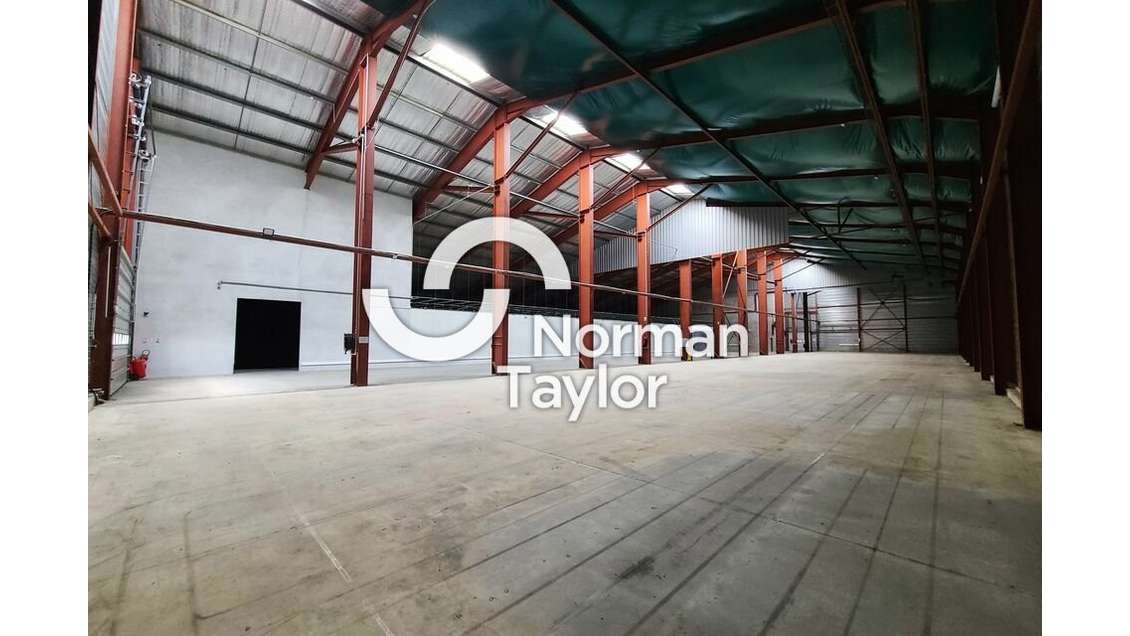 Local d'activité de 3 713m² à vendre Sud Landes