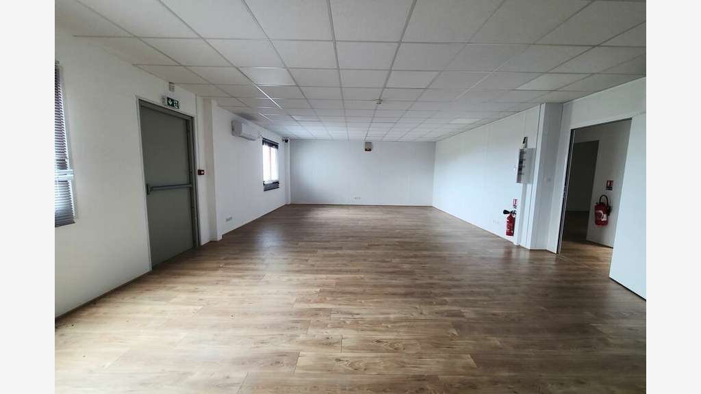 Local d'activité de 3 713m² à vendre Sud Landes