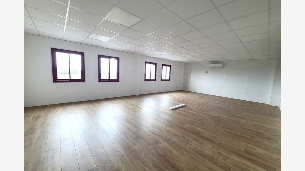 Local d'activité de 3 713m² à vendre Sud Landes