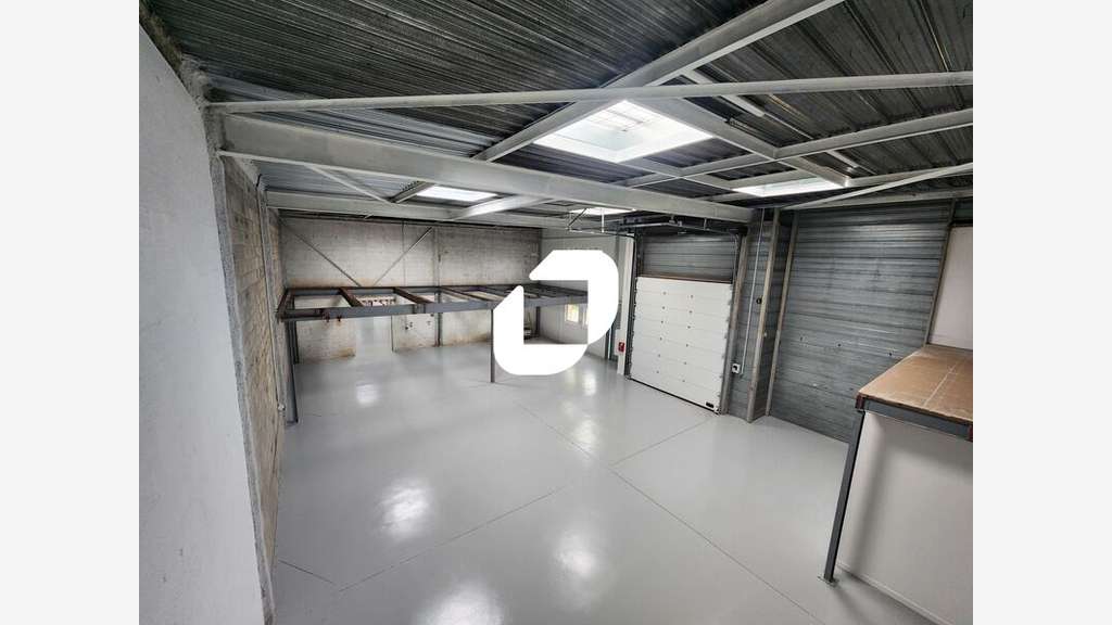 Vente Local d'activité 334m² Plaisir