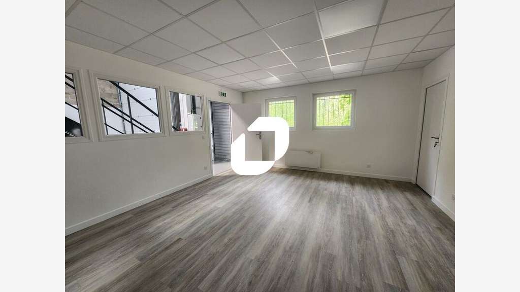 Vente Local d'activité 177m² Plaisir