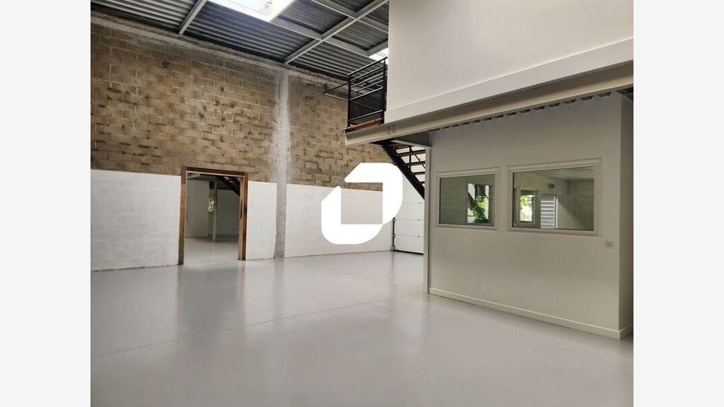 Vente Local d'activité 177m² Plaisir