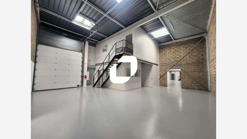 Vente Local d'activité 177m² Plaisir