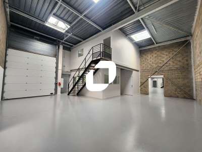 Vente Local d'activité 177m² Plaisir