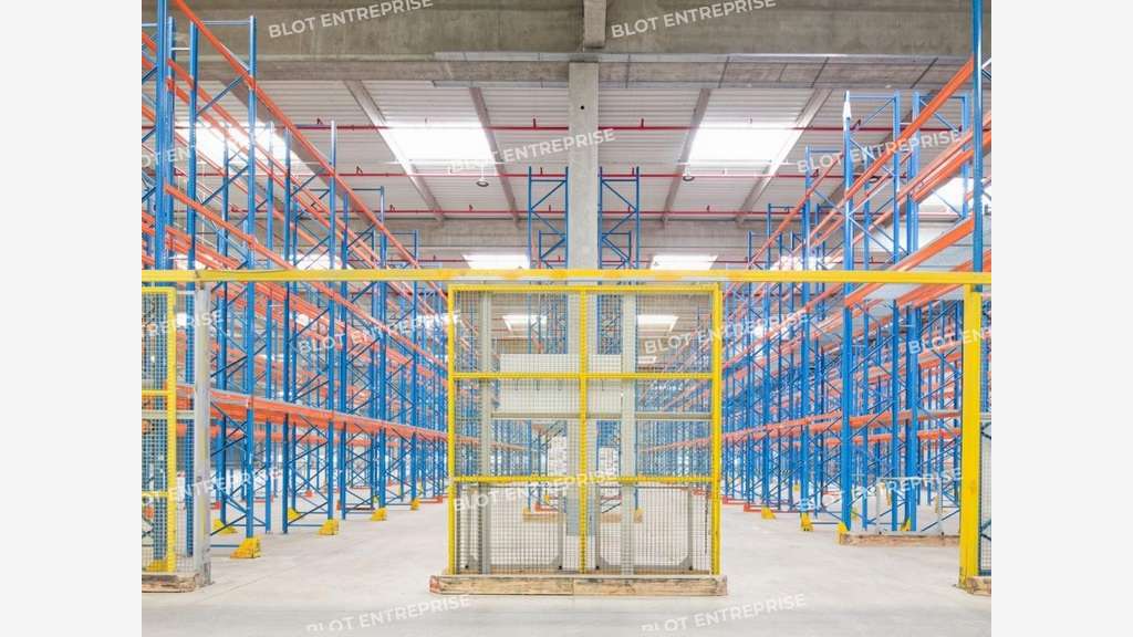 À VENDRE-À LOUER - Plateforme logistique 23400 m² 
