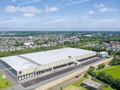 À VENDRE-À LOUER - Plateforme logistique 23400 m² 