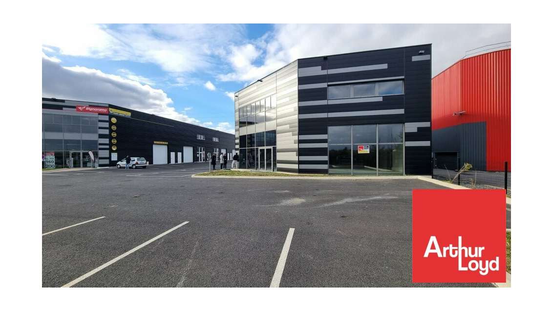 AV cellule d'activité 407m² à Poitiers emp strat
