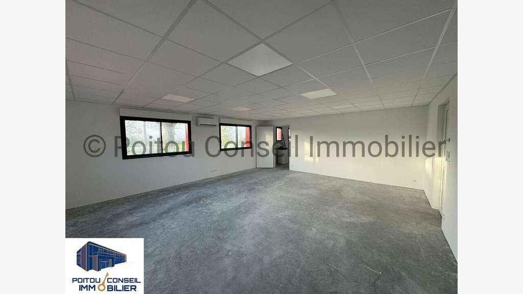 Local d'activité 702m² à vendre Parthenay Pompaire