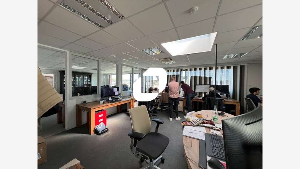 Vente Local d'activité 1650m² Pont a marcq