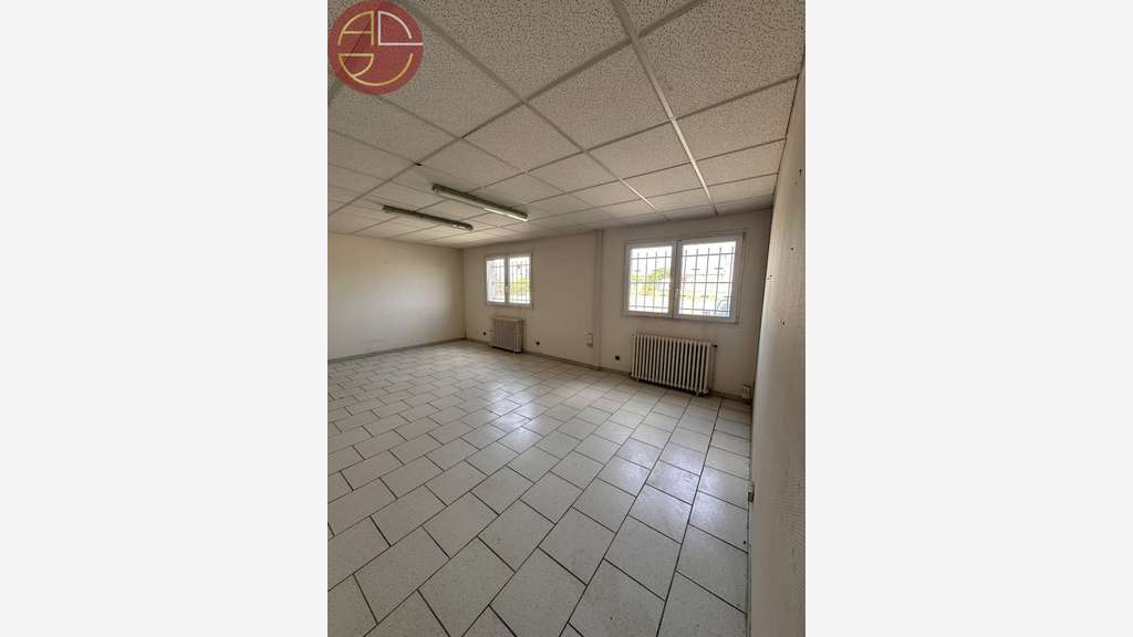 AV entrepôt 650m² avec bureaux Portet-sur-Garonne
