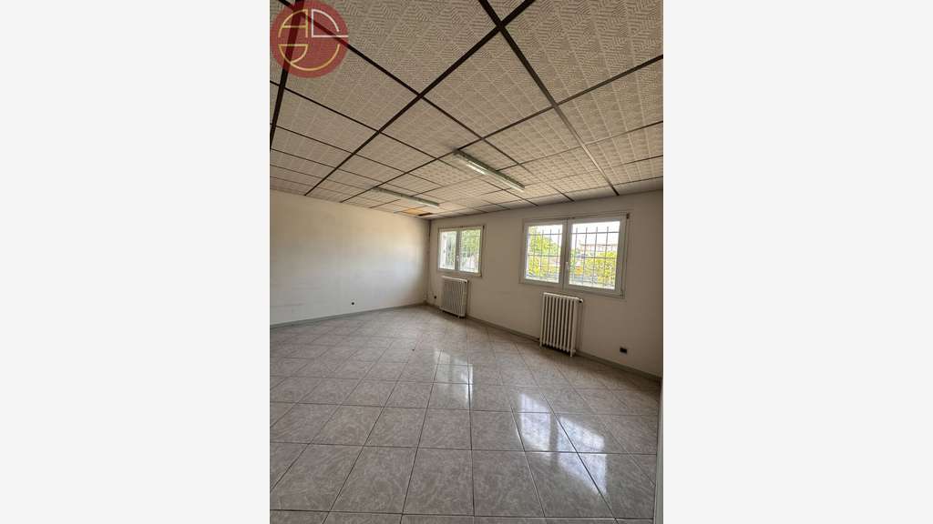 AV entrepôt 650m² avec bureaux Portet-sur-Garonne