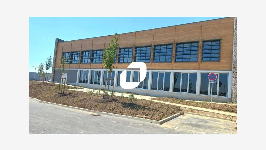 Vente Local d'activité 3255m² Puiseux en france