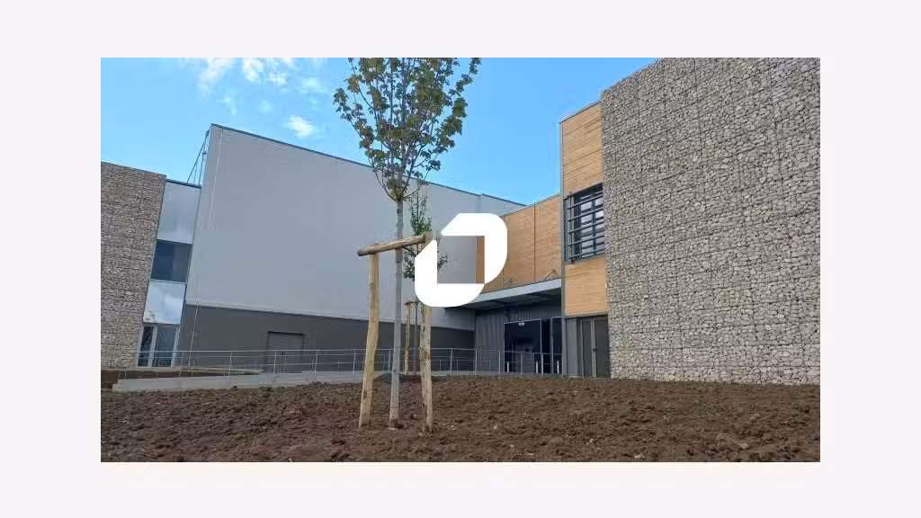 Vente Local d'activité 3255m² Puiseux en france