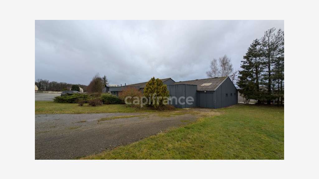 AV local d'activité 1460m² à Randonnai proche RN12