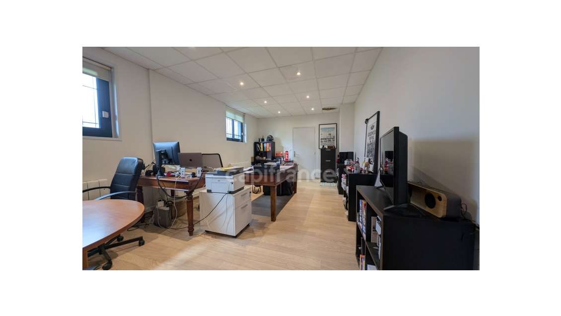 AV local d'activité 1460m² à Randonnai proche RN12