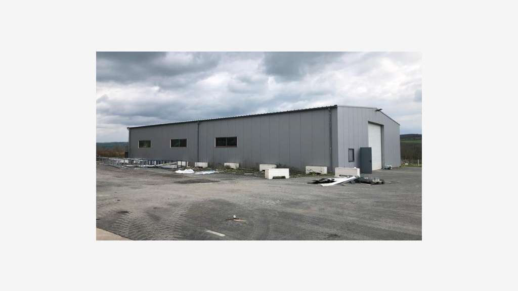 A vendre local d'activités 4358m² à Réalmont