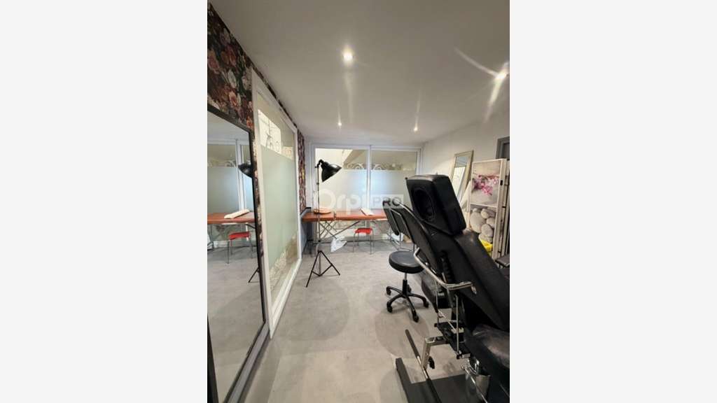 Local professionnel 57m² à vendre à Reims