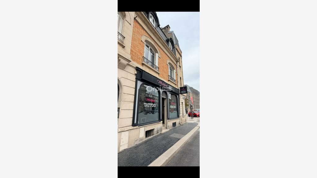 Local professionnel 57m² à vendre à Reims