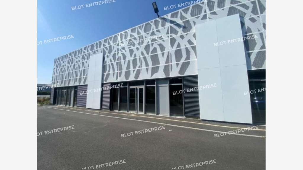 A vendre à louer cellule d'activités 270m² Rennes