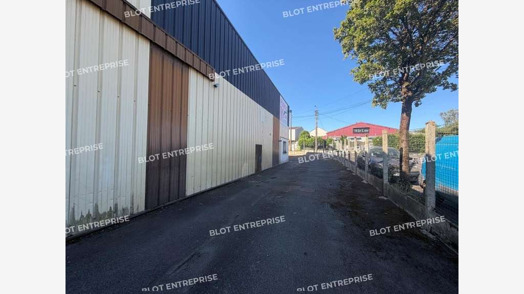 A vendre bâtiment 1270m² Rennes Ecopole Sud Est