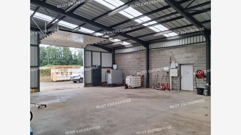 A vendre local d'activités 176m² à Riec-sur-Belon