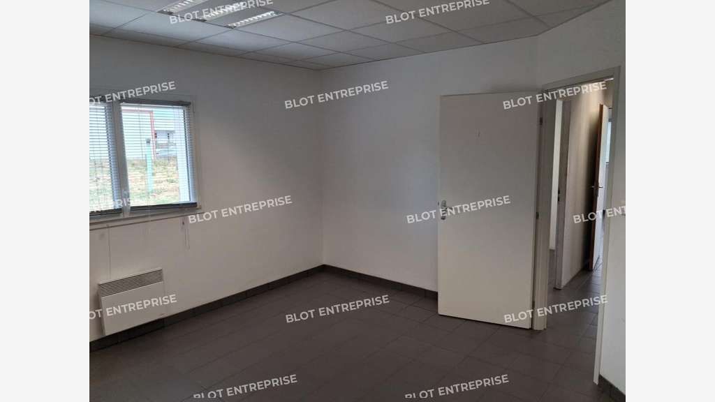 A vendre local d'activités 176m² à Riec-sur-Belon