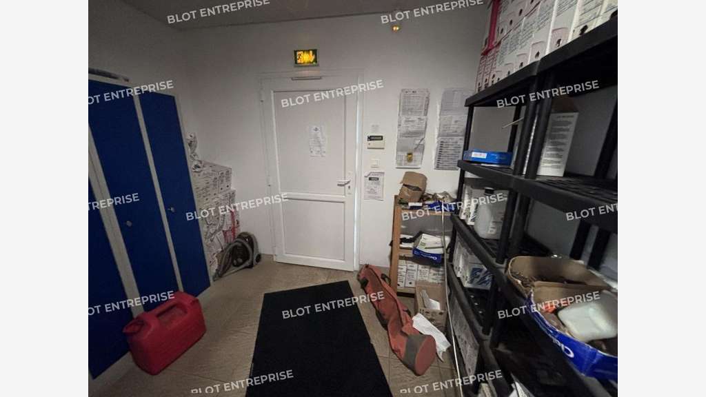 A vendre local d'activités 176m² à Riec-sur-Belon