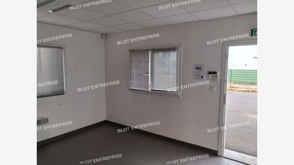 A vendre local d'activités 176m² à Riec-sur-Belon