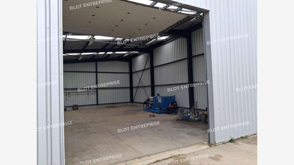 A vendre local d'activités 176m² à Riec-sur-Belon