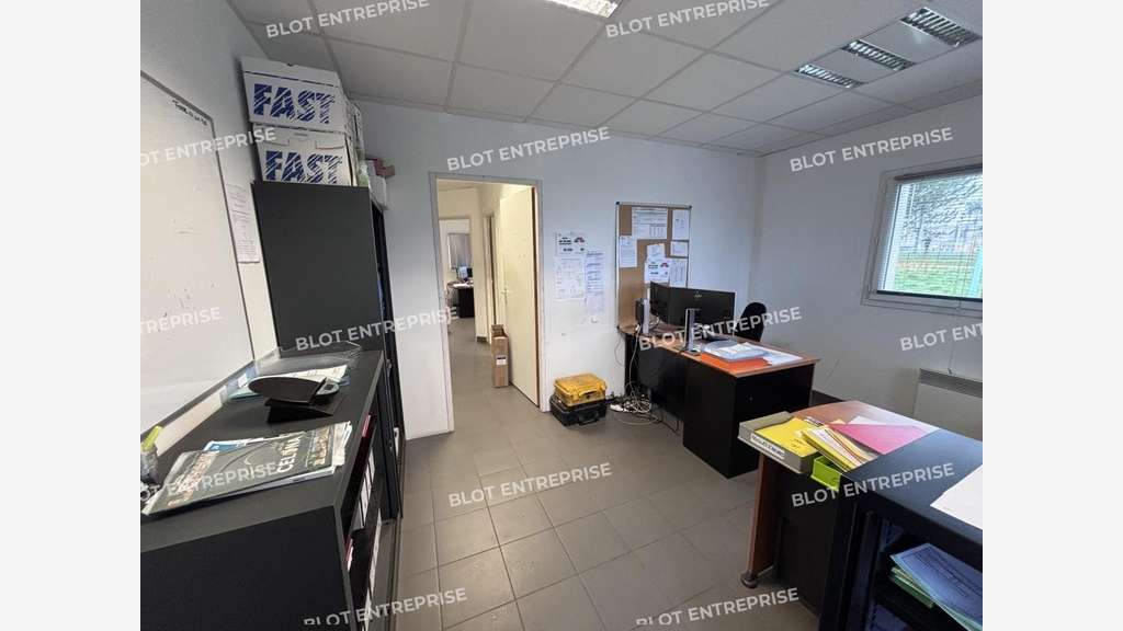 A vendre local d'activités 176m² à Riec-sur-Belon