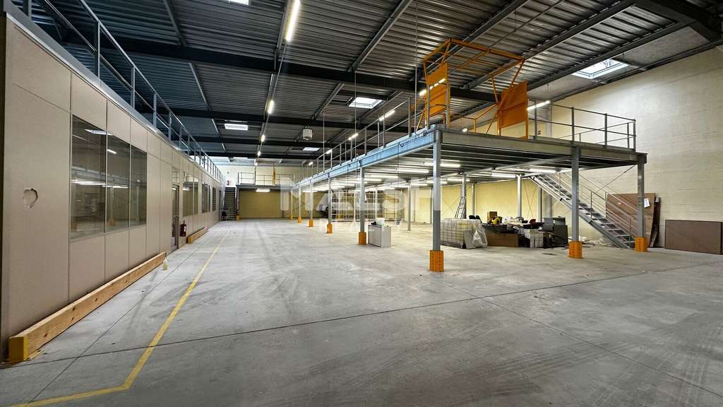 Bâtiments d'activités à vendre à Rillieux-la-Pape